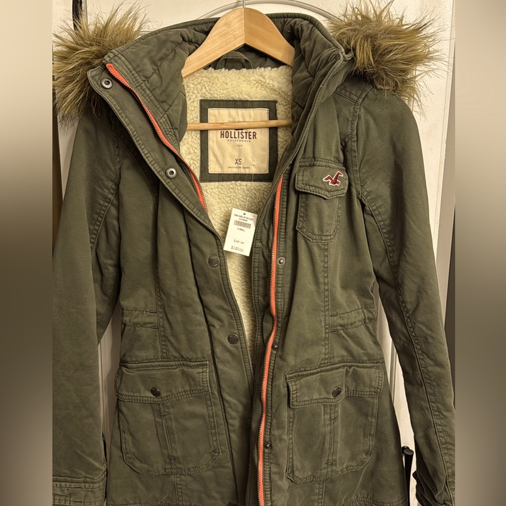 Women’s Hollister size XS military fur lined jacket